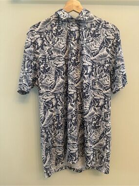 johnnie-O Navy and Cream Tropical Print Top